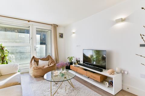 1 bedroom flat for sale, Station Road, Edgware, HA8