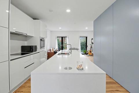 undefined, Senior Lane, Salford, M3 7FE