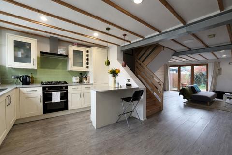 3 bedroom semi-detached house to rent, Gurner Avenue, Salford, M5 3WP