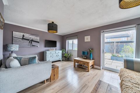 4 bedroom end of terrace house for sale, Mellor Close, Walton-on-Thames, Surrey