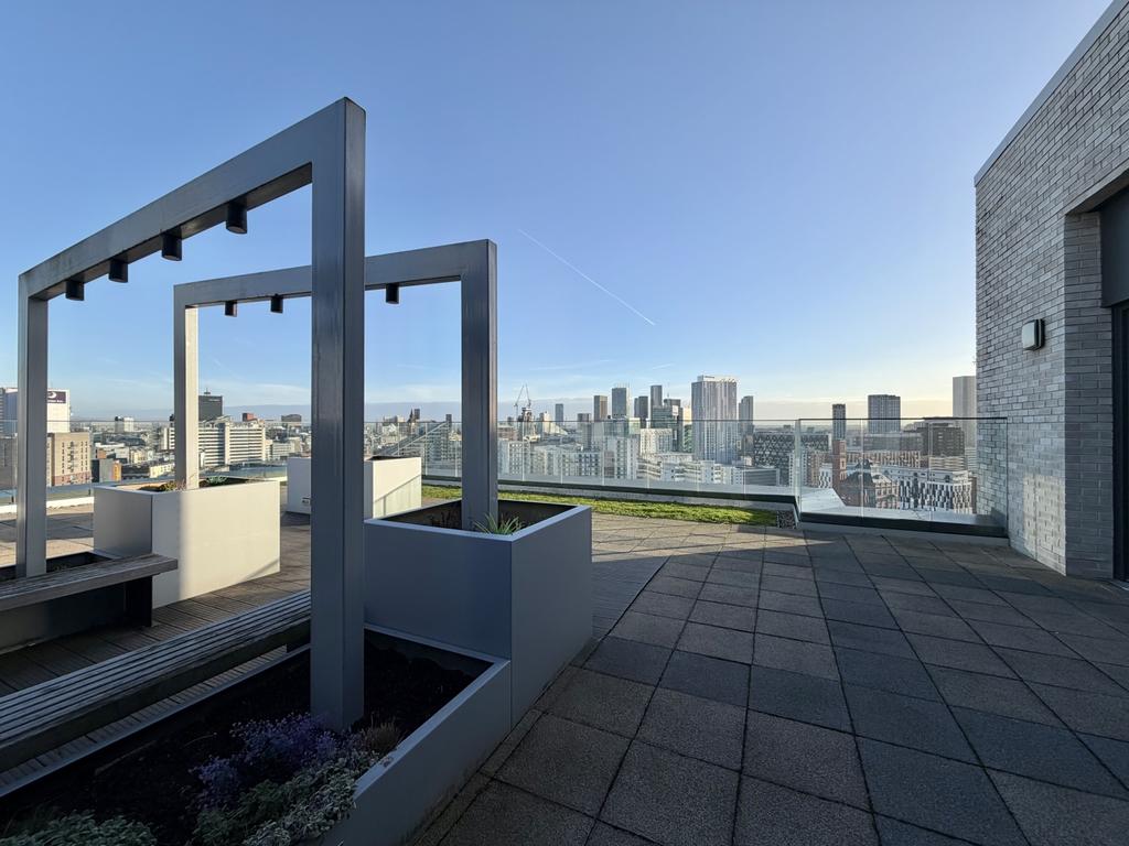 House in Manchester, City Centre - View 4