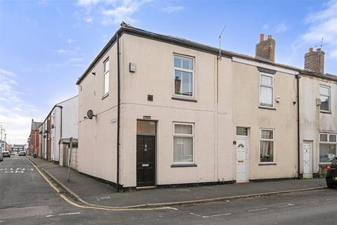 3 bedroom end of terrace house for sale, Henrietta St, Leigh