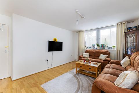 1 bedroom flat for sale, Brockhurst Close, Stanmore, HA7