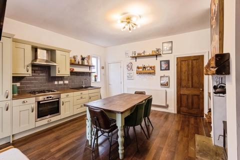 3 bedroom semi-detached house for sale, Lingwell Nook Lane, Wakefield, WF3
