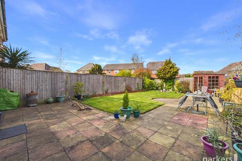 3 bedroom semi-detached house for sale, Russell Close, Berkshire RG12
