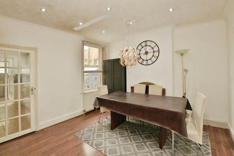 3 bedroom terraced house for sale, Church Road, Willesborough, Ashford, Kent, TN24