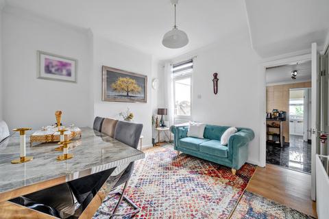 3 bedroom end of terrace house for sale, Evesham Road, Bounds Green, London, N11