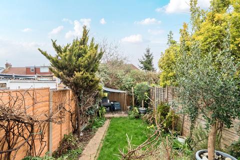 3 bedroom end of terrace house for sale, Evesham Road, Bounds Green, London, N11