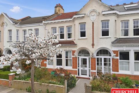 4 bedroom terraced house for sale, Clavering Road, Aldersbrook