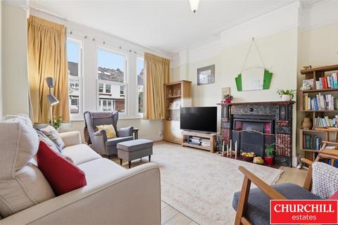 4 bedroom terraced house for sale, Clavering Road, Aldersbrook