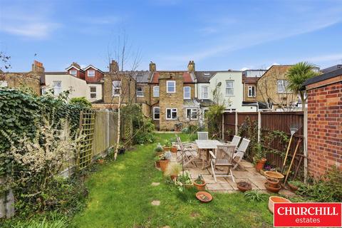 4 bedroom terraced house for sale, Clavering Road, Aldersbrook