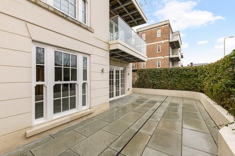 1 bedroom flat for sale, Sparrows Herne, Bushey, WD23