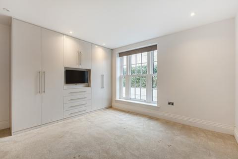 1 bedroom flat for sale, Sparrows Herne, Bushey, WD23