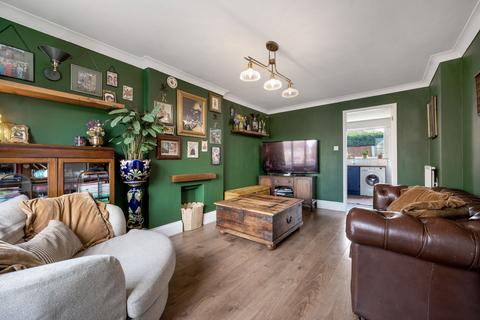 3 bedroom semi-detached house for sale, Hawthorn Drive, Melton Mowbray