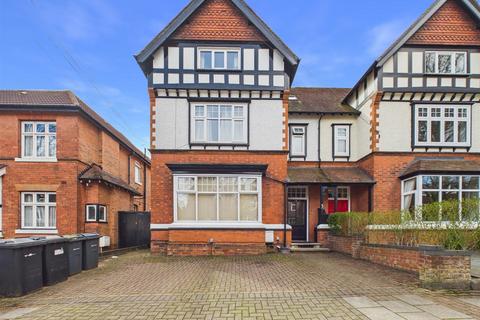 Studio to rent, Malvern Road, Birmingham B27
