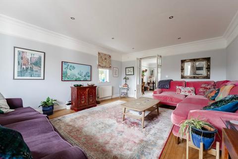 4 bedroom detached house for sale, Blofield Road, Brundall