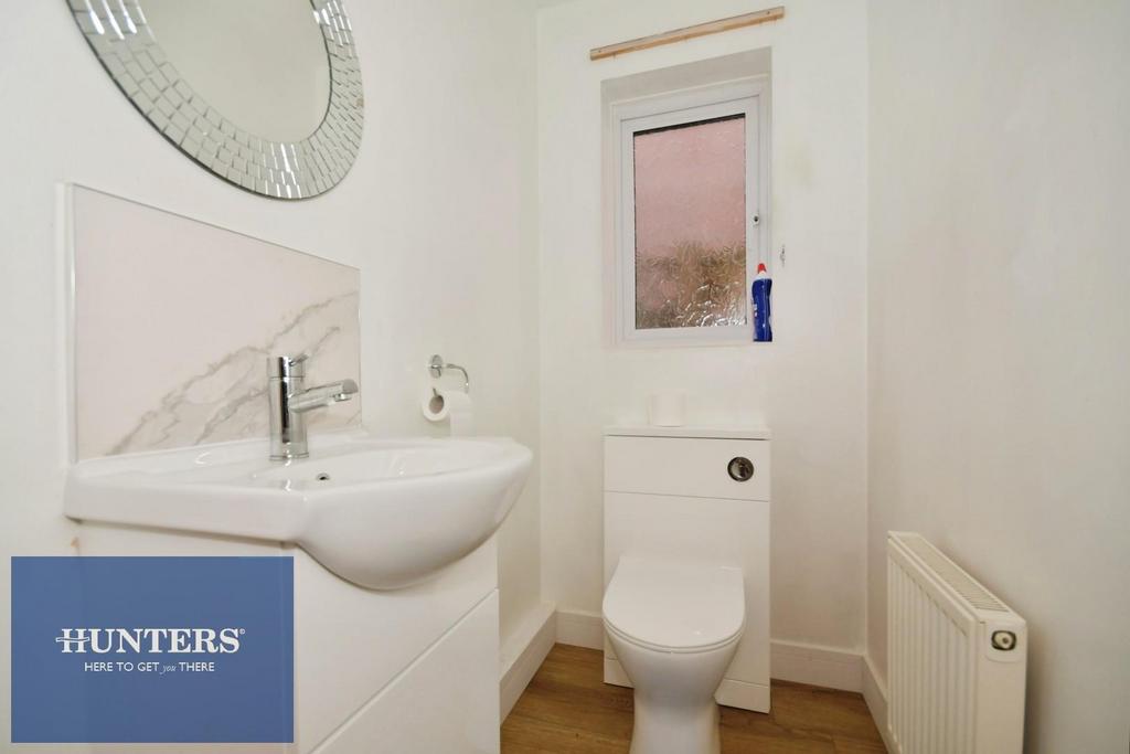 DOWNSTAIRS WC.jpg