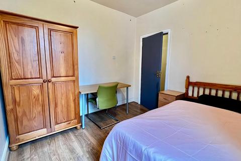 Raddlebarn Road, Birmingham B29