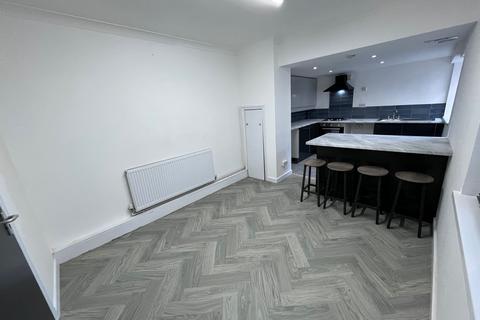 3 bedroom terraced house to rent, 16 Malvern Terrace Brynmill Swansea