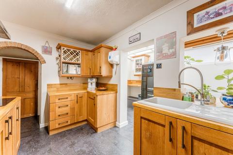3 bedroom terraced house for sale, North Walsham Road, Catton