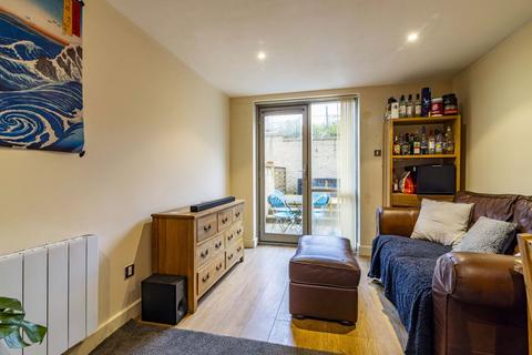 2 bedroom flat to rent, Ropewalk Court, Nottingham, NG1
