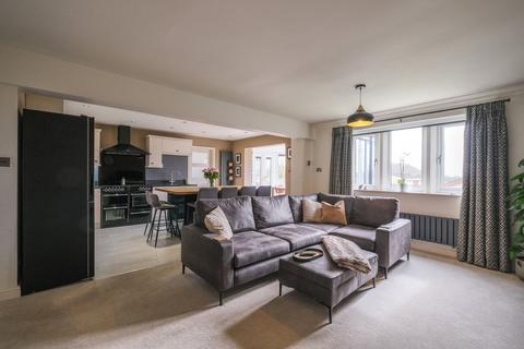 undefined, Lumbrook Close, Northowram HX3