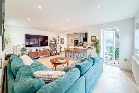undefined, St. Johns Road, Harpenden, Hertfordshire, AL5