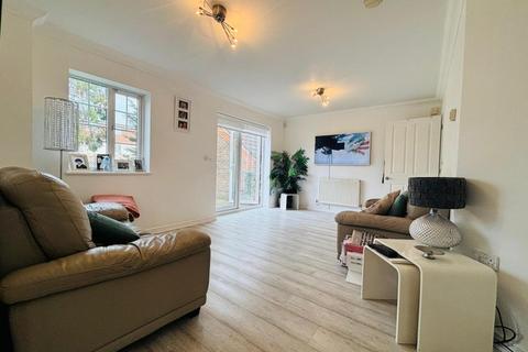 3 bedroom detached house for sale, Tithe Close, Mill Hill, NW7