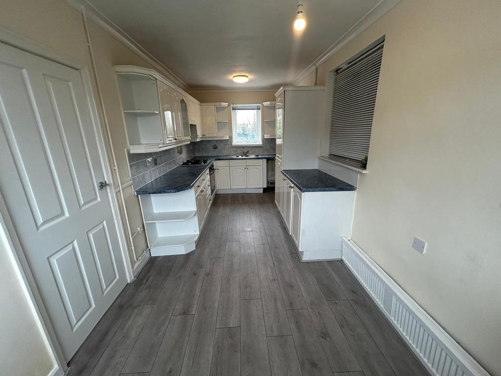 Kitchen b