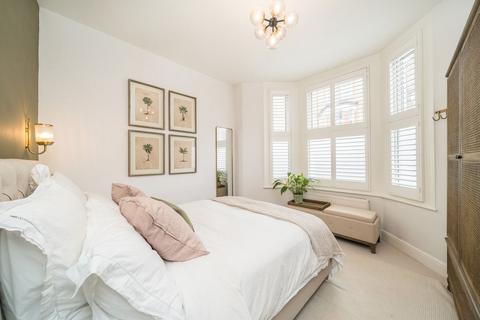 2 bedroom flat for sale, Rita Road, London SW8
