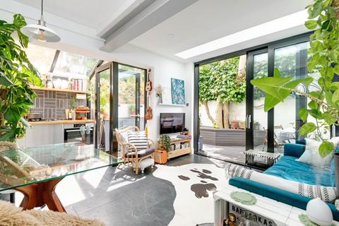 1 bedroom flat to rent, Macroom Road, Maida Vale W9