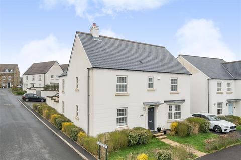 4 bedroom detached house for sale, Crebor Road, Tavistock