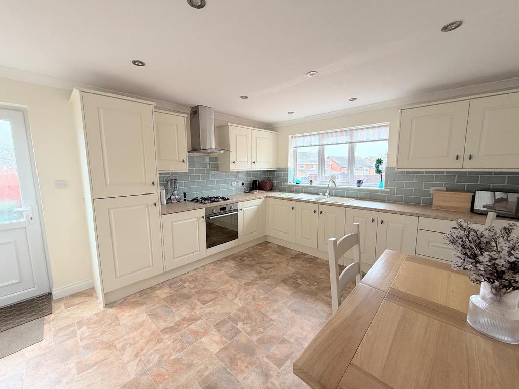 Dining kitchen