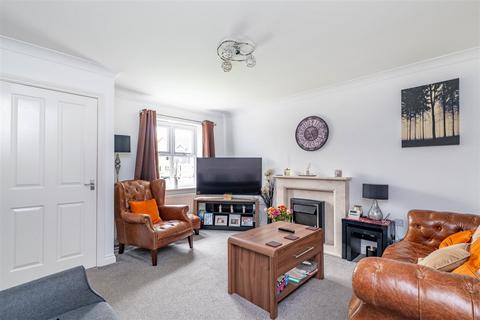3 bedroom semi-detached house for sale, Kirkwood Close, Aspull, Wigan