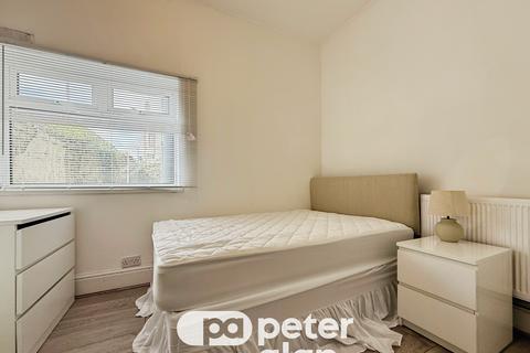 2 bedroom flat to rent, Monthermer Road, Cardiff, CF24