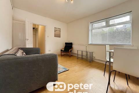 2 bedroom flat to rent, Monthermer Road, Cardiff, CF24