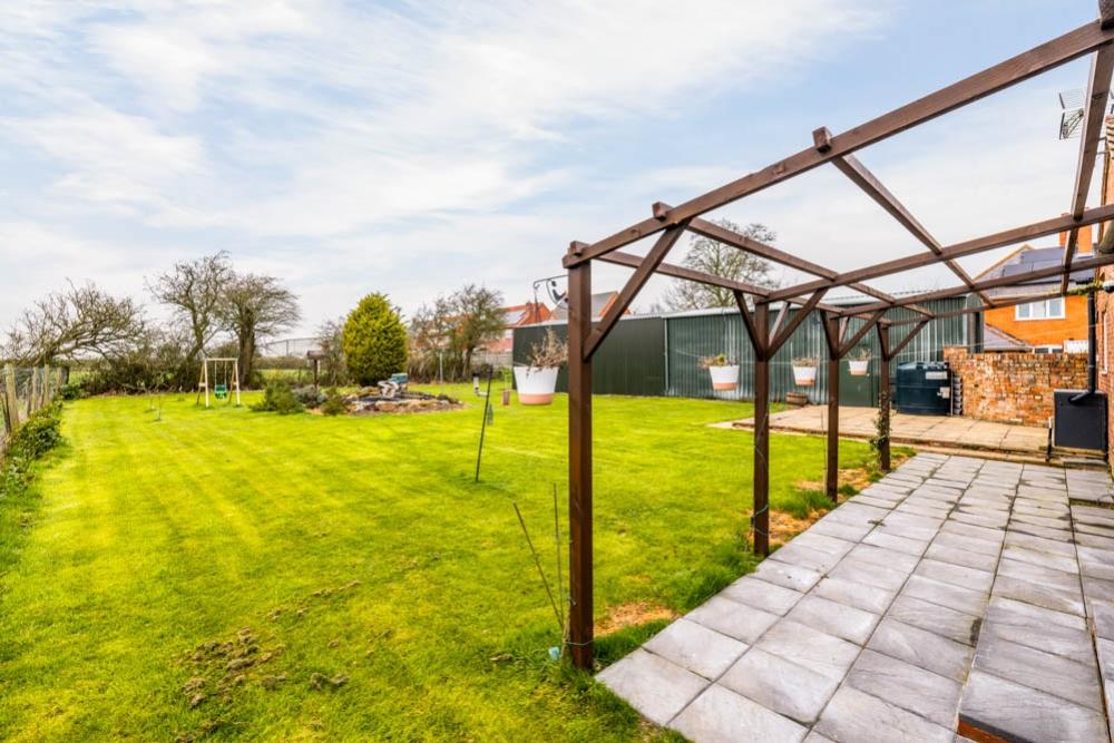 Station Farm Bungalow (Boston)-10