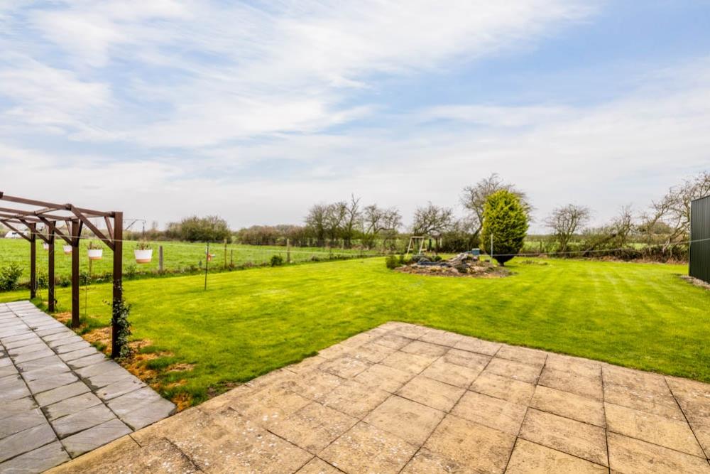Station Farm Bungalow (Boston)-16