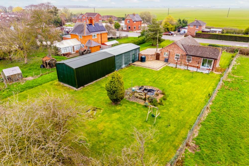 Station Farm Bungalow (Boston)-3