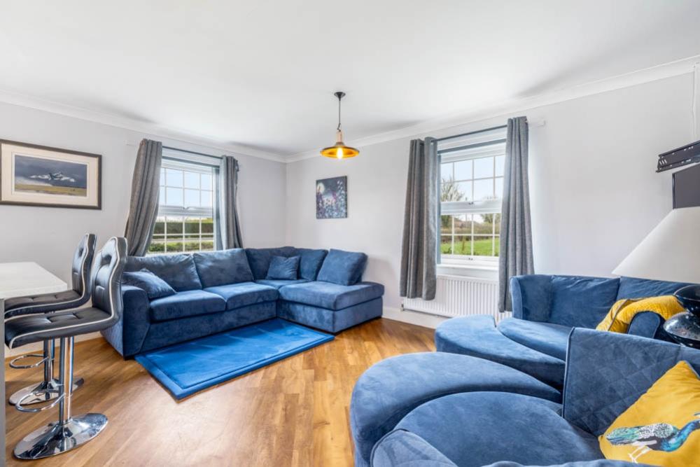 Station Farm Bungalow (Boston)-21