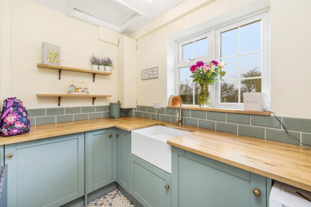 Station Farm Bungalow (Boston)-27