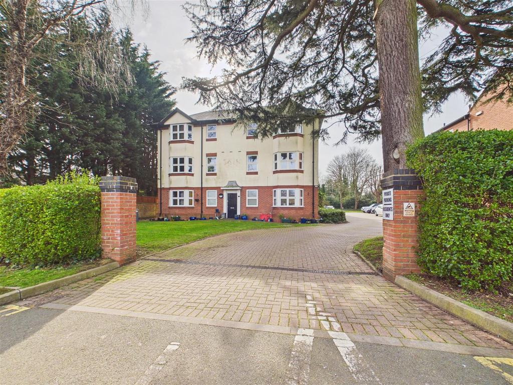 Communal Areas & Car Park