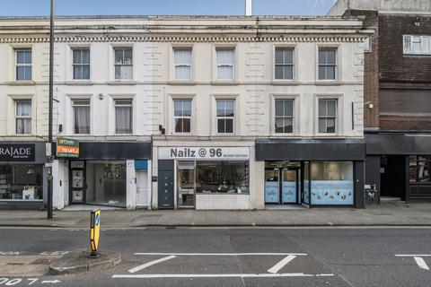 2 bedroom flat for sale, West Street, Hampshire PO16