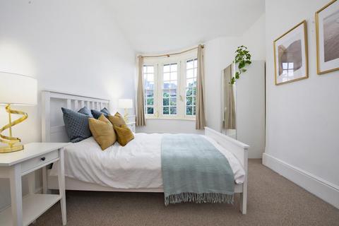 2 bedroom maisonette for sale, Finchley Road,  Hampstead,  NW3