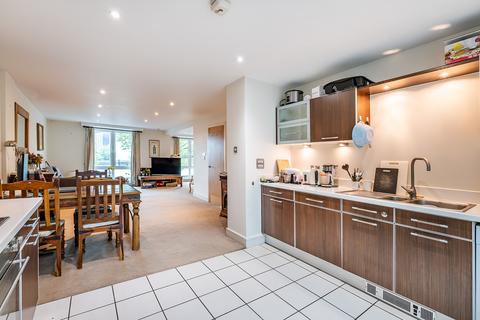 2 bedroom flat for sale, Albert Embankment, London, SE1