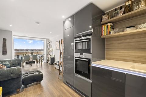2 bedroom apartment for sale, Spectrum Way, London, SW18