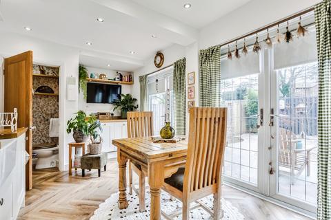 undefined, Johns Crescent, Wakefield, WF2