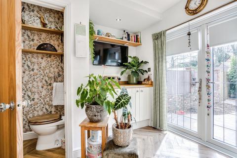 undefined, Johns Crescent, Wakefield, WF2