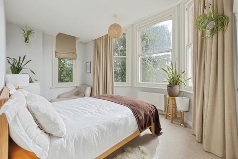 2 bedroom flat for sale, Woodbury Park Road, Tunbridge Wells, Kent, TN4