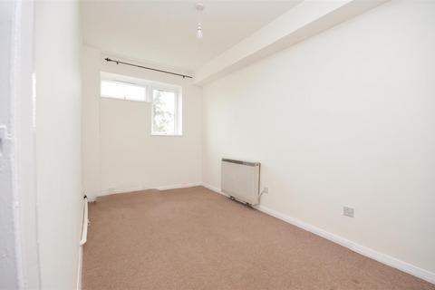 undefined, Gainsborough Court, Stockingstone Road, Luton, LU2 7NQ